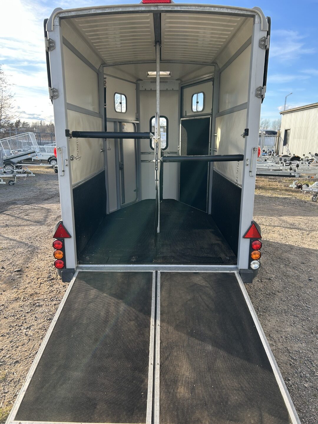 Ifor Williams HB506 Blå -16 S&V-hjul