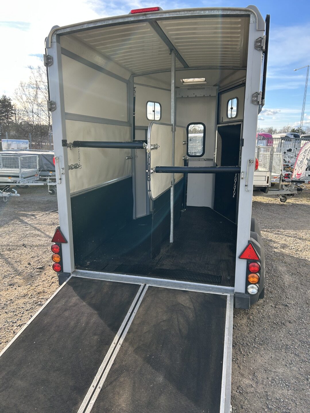 Ifor Williams HB506 Blå -16 S&V-hjul