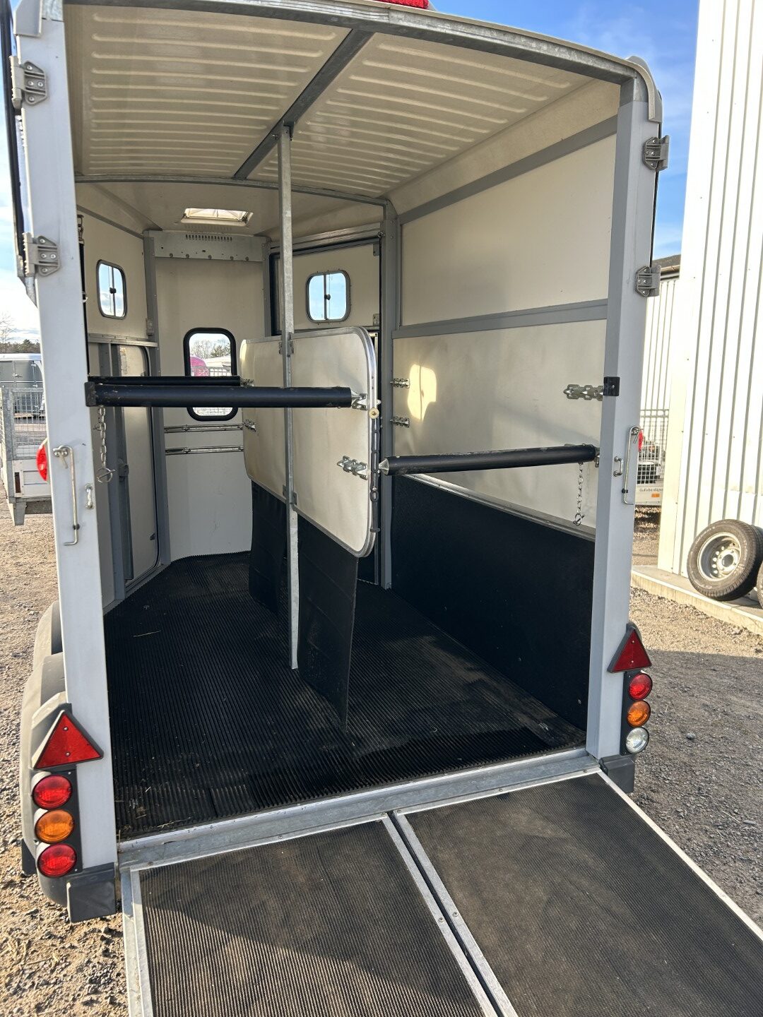 Ifor Williams HB506 Blå -16 S&V-hjul